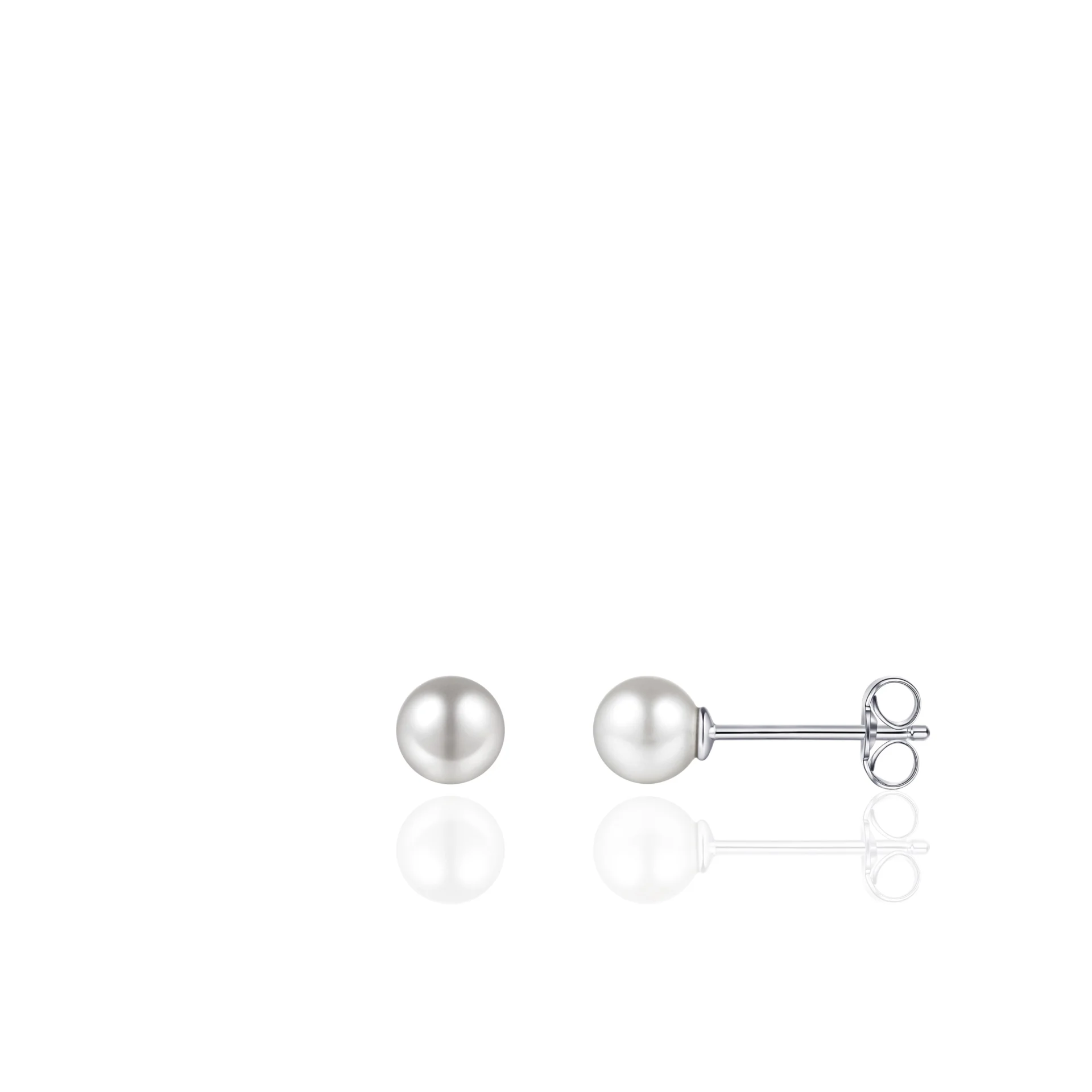 Gisser Silver Pearl Ear Studs 5mm