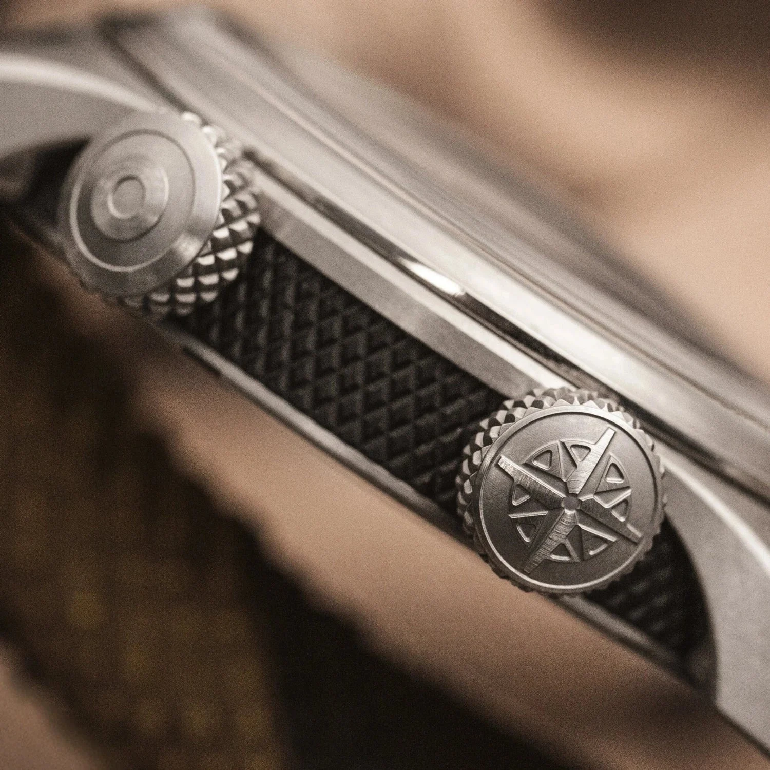 Bremont Altitude MB Meteor, Black Dial, Titanium Bracelet