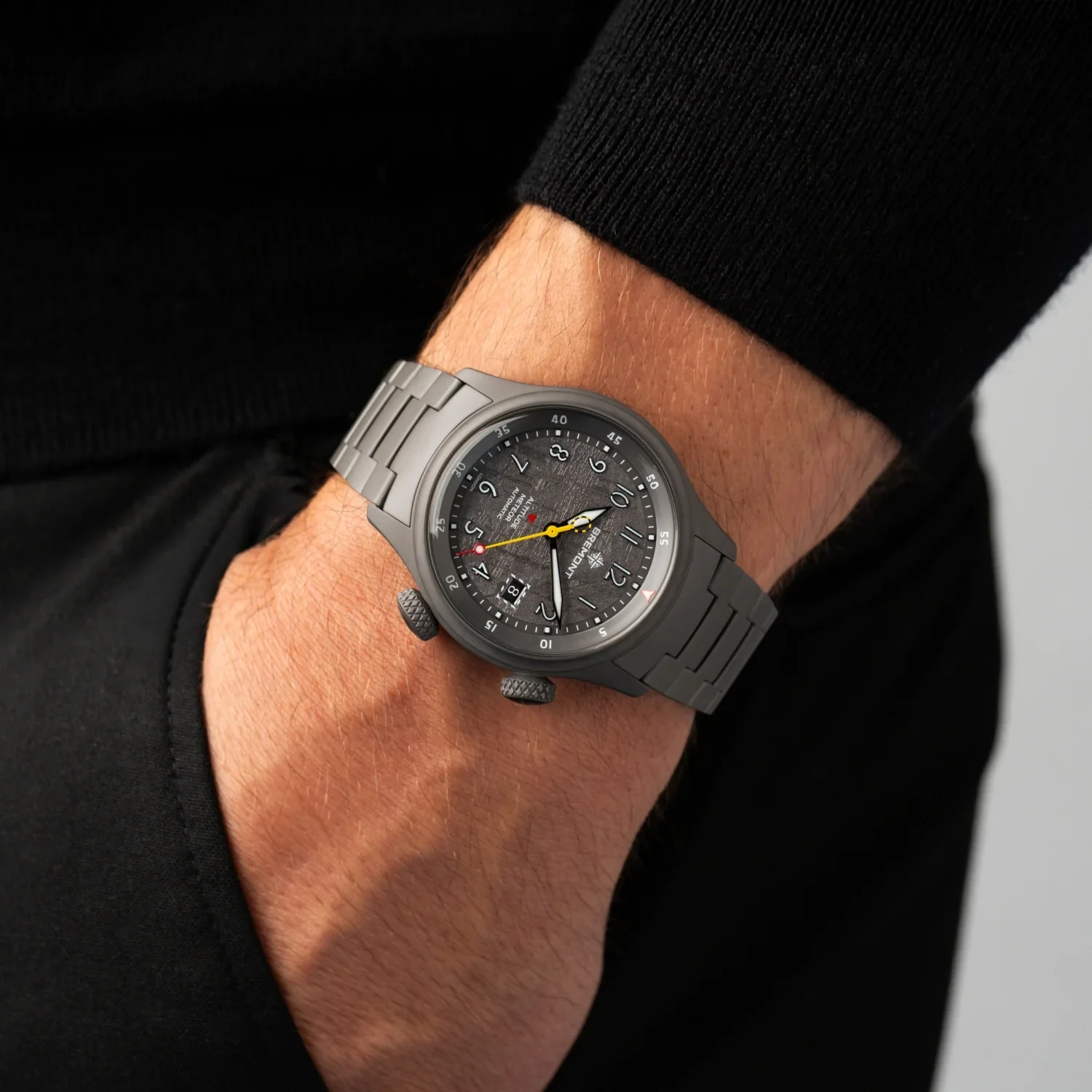 Bremont Altitude MB Meteor, Stealth Grey, Bracelet