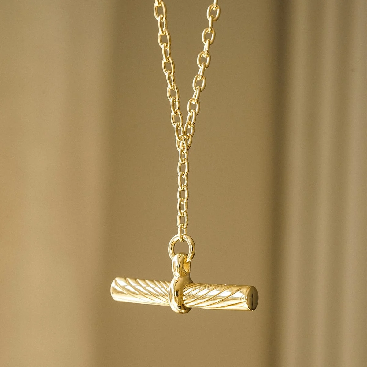 Daisy Estée Lalonde T Bar Necklace, Gold Plated